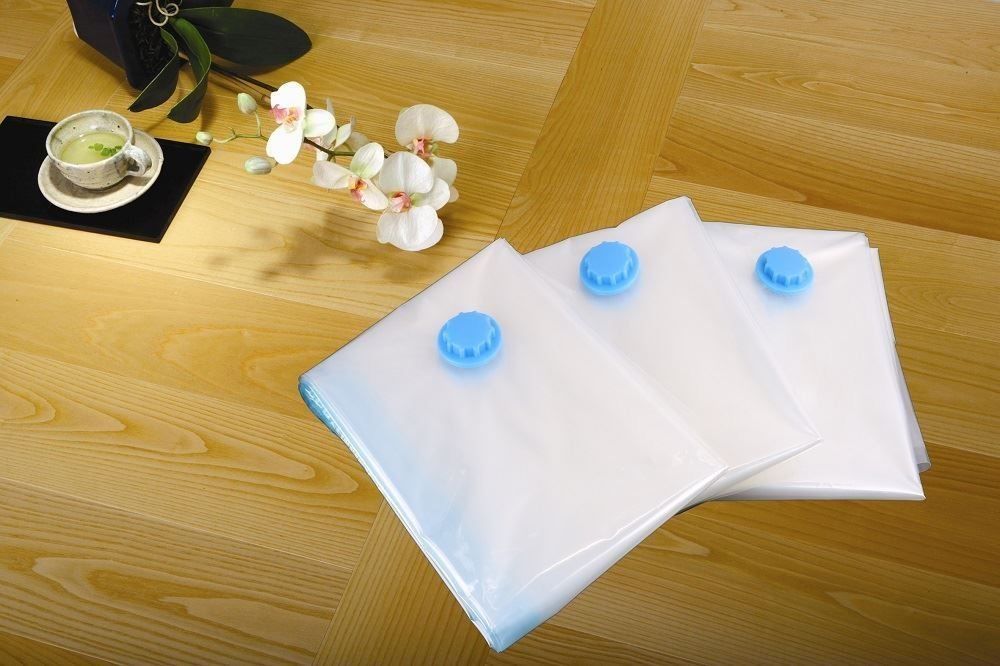 4pc Medium Travel Reusable Vacuum Storage Bags 50 x 70cm