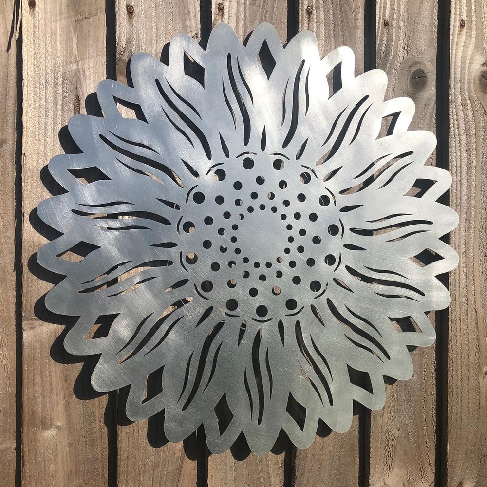 Garden sunflower / galvanised steel sunflower sign decoration